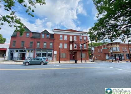 429 E 4th Street - Photo 1