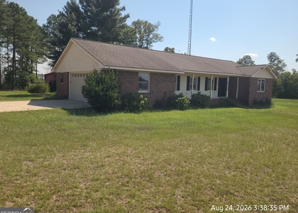 563 Pinehill Road - Photo 1