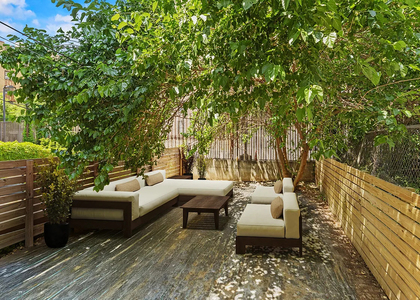 2111 Regent Place #1R - Photo 1