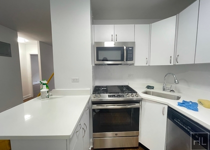 E 16 St - Photo 1