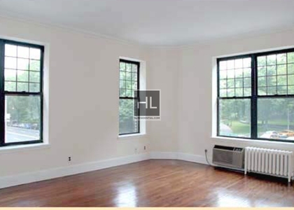 Central Park West - Photo 1