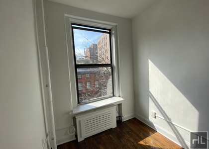 West 11 Street - Photo 1