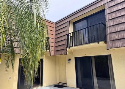 904 9th Court - Photo 1