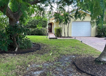 1330 Nw 22nd Avenue - Photo 1