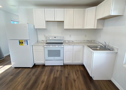 641 6th Street - Photo 1