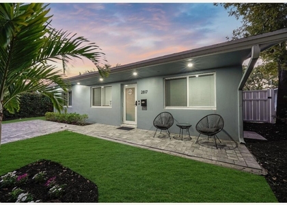 2817 Ne 9th Avenue - Photo 1