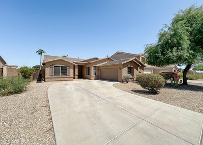 11034 W Washington Street - Photo 1