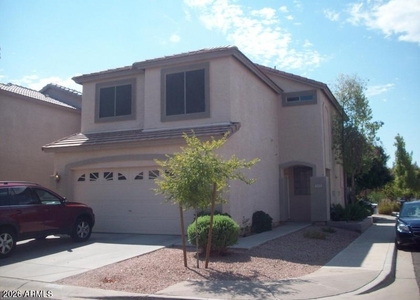 2123 N 30th Street - Photo 1