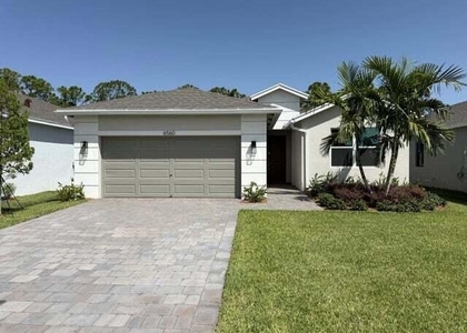 6560 Se Park Trace Drive - Photo 1
