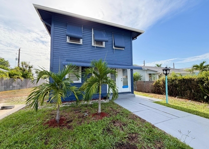 318 S K Street - Photo 1