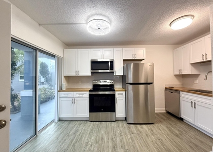 436 Auburn - Photo 1