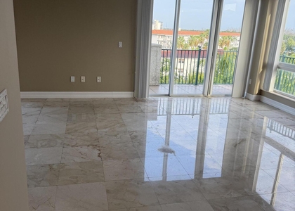 9 Ne 20th Avenue - Photo 1