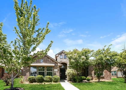 1108 Colonial Drive - Photo 1