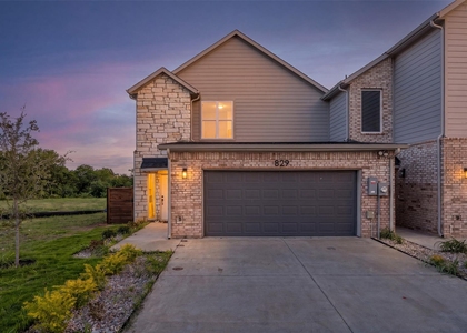 825 Premier Parkway - Photo 1