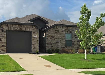 1416 Waverley Drive - Photo 1