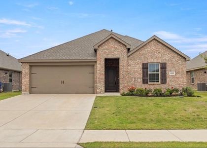 1602 Maple Ridge Drive - Photo 1