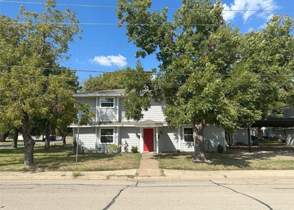 204 E Rucker Street - Photo 1