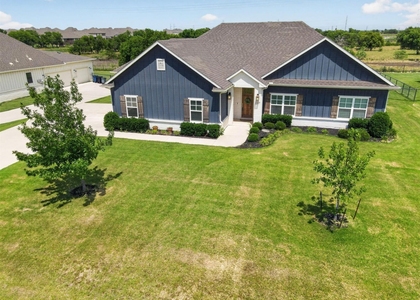 1506 Back Stretch Road - Photo 1