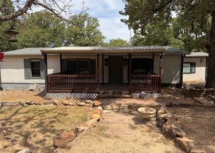 613 Private Road 4369 - Photo 1
