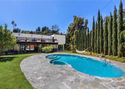 3092 Laurel Canyon Boulevard - Photo 1