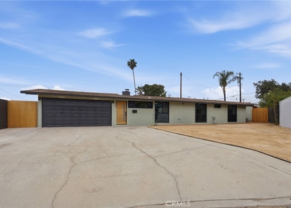 1261 E Ada Ave - Photo 1