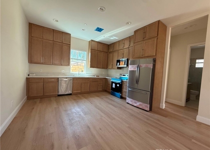 1140 W Donington - Photo 1