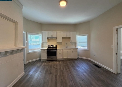 529 Carolina St - Photo 1