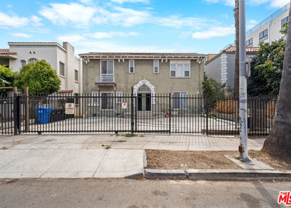 926 S Mariposa Avenue - Photo 1
