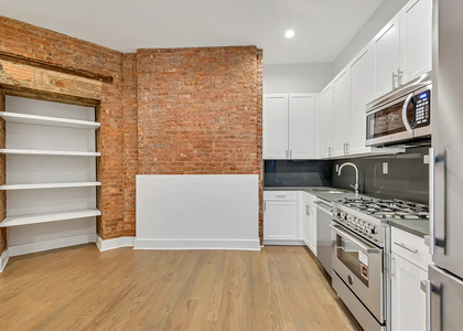 121 Madison Avenue - Photo 1