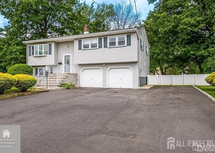 559 Wood Avenue - Photo 1