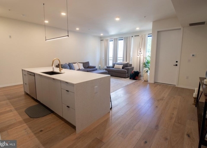 2011 Cambridge Street - Photo 1