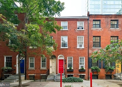 320 S Juniper Street - Photo 1