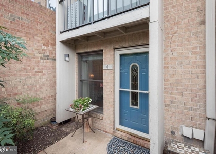 4 Dudley Court - Photo 1