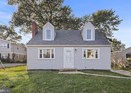 423 Ingleside Avenue - Photo 1