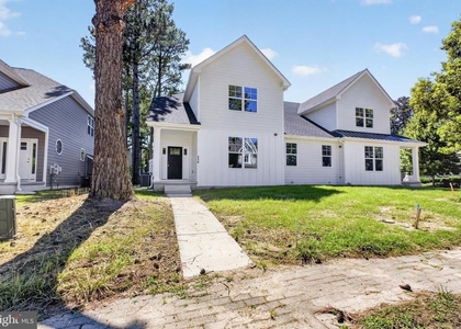 214 Chandler Street - Photo 1