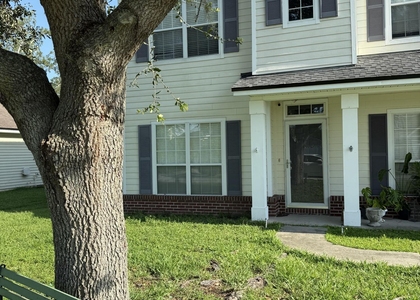 725 Liberty Circle - Photo 1