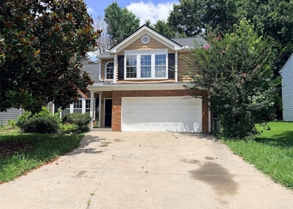 2095 Glynmoore Drive - Photo 1