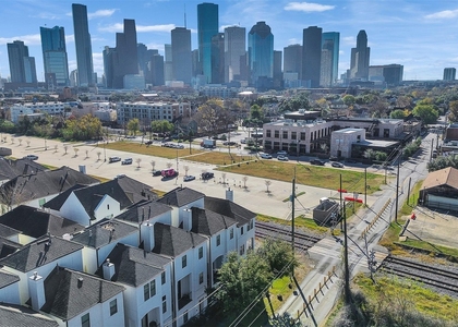 1877 Dart Street - Photo 1