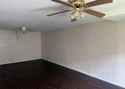 1221 Houston Streets - Photo 1