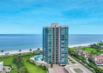 4651 Gulf Shore Boulevard N - Photo 1