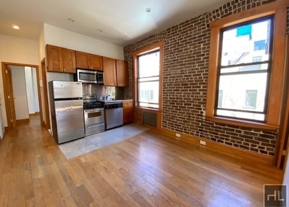 East 52 Street - Photo 1