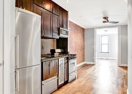 West 52nd Street - Photo 1