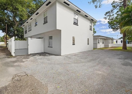 5517 Gulfport Boulevard S - Photo 1