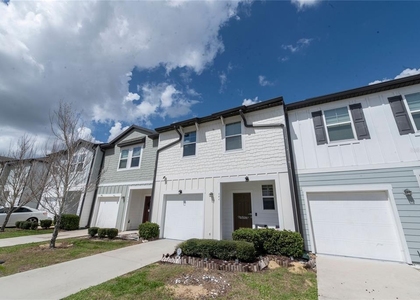 844 Grandin Street - Photo 1