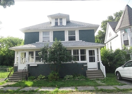 385 Pawling Street - Photo 1