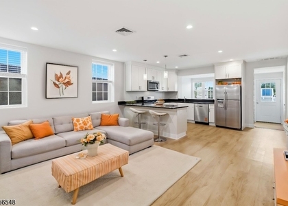 40 Main St - Photo 1