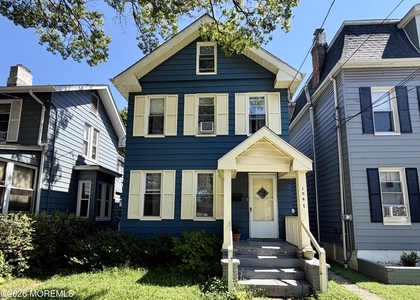 1047 Jaques Avenue - Photo 1