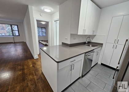 East 56 Street - Photo 1