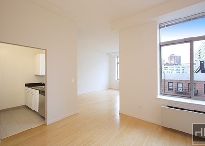 1st Avenue - Photo 1