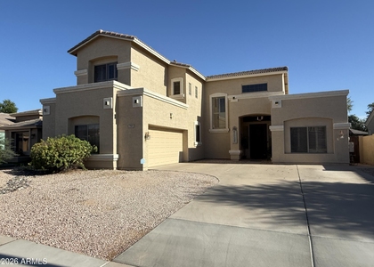 757 W Aloe Place - Photo 1